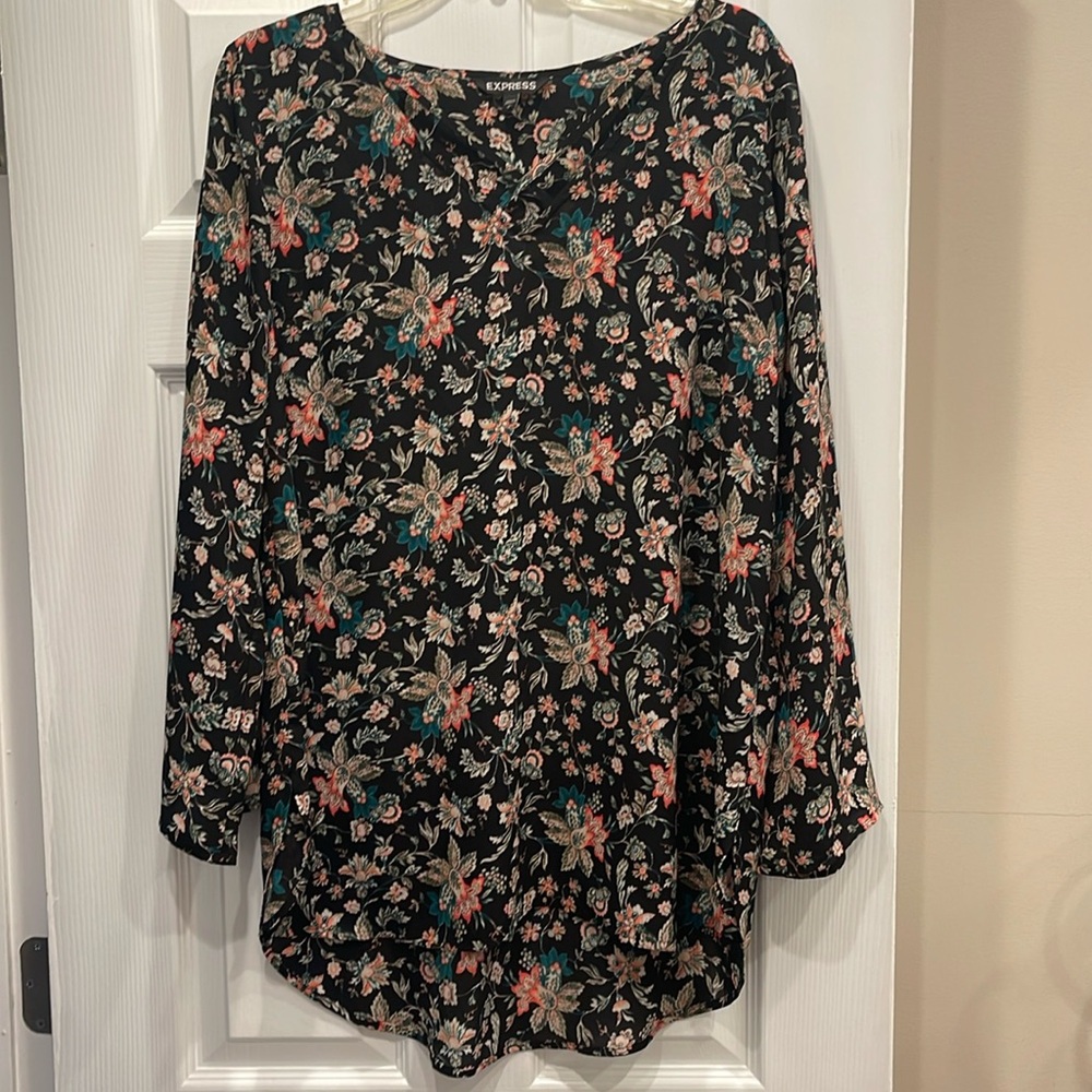 Beautiful, high low tunic size large from EXPRESS